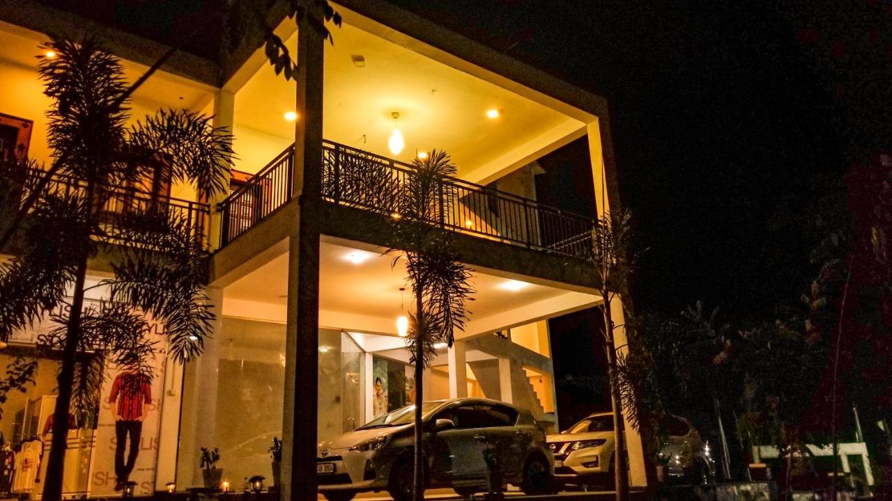 Akoya Pearl Hotel Ratnapura Exterior foto