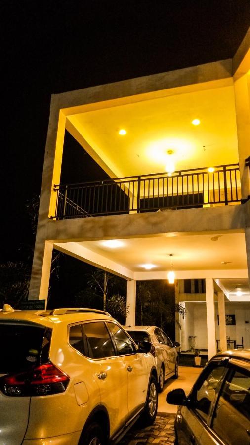 Akoya Pearl Hotel Ratnapura Exterior foto