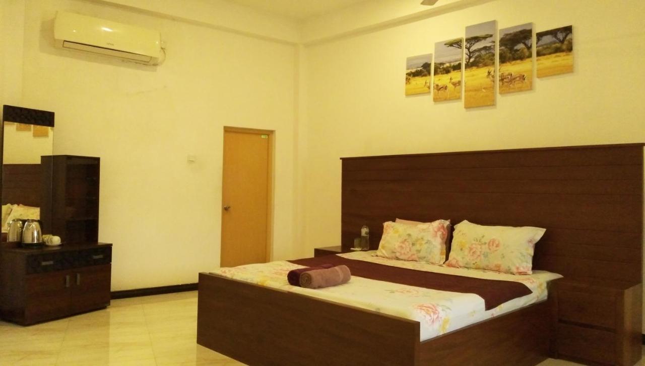 Akoya Pearl Hotel Ratnapura Exterior foto