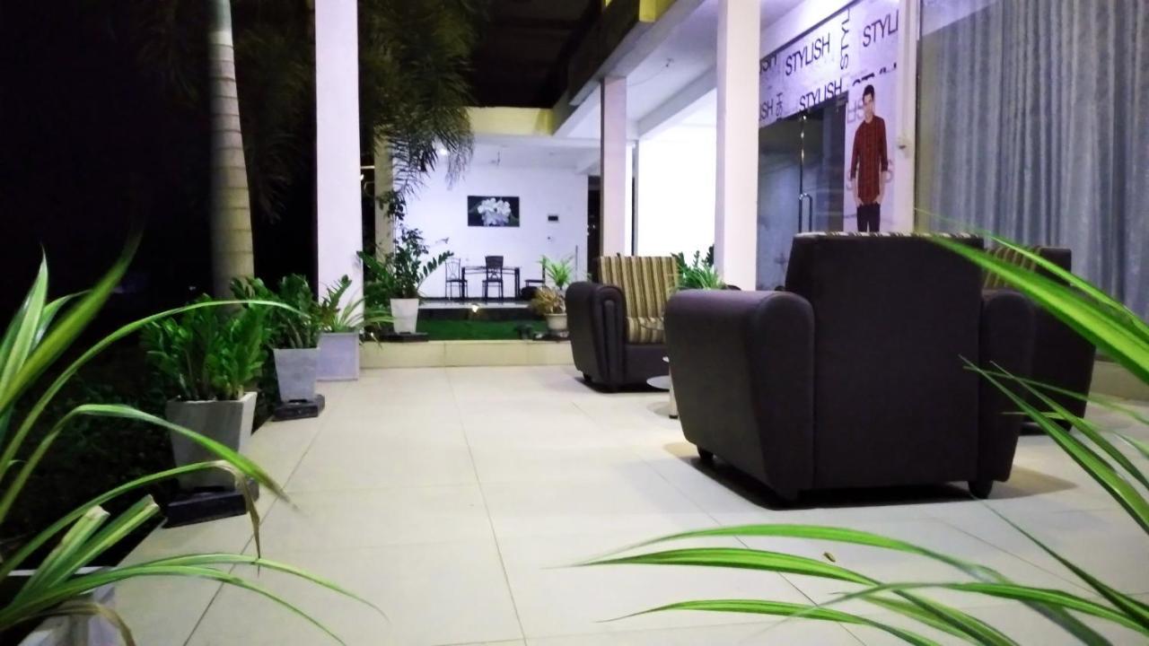 Akoya Pearl Hotel Ratnapura Exterior foto
