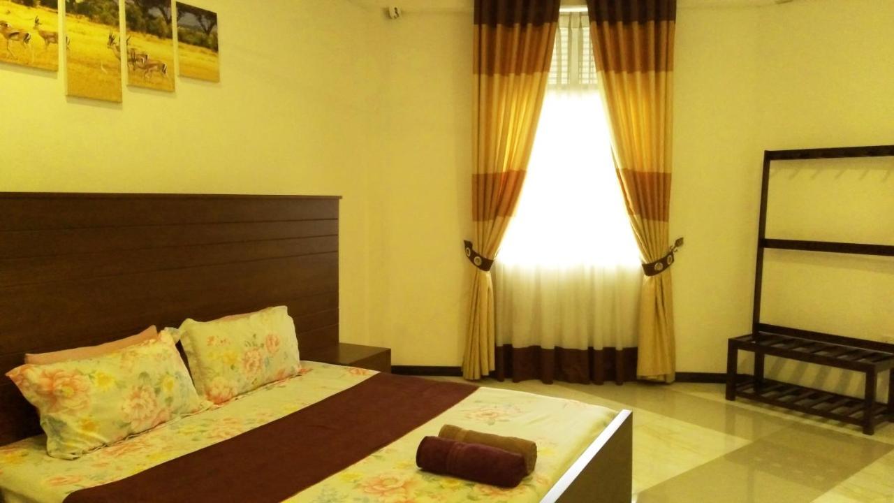 Akoya Pearl Hotel Ratnapura Exterior foto